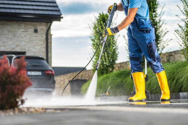 Best Driveway Pressure Washing  in Halesite, NY